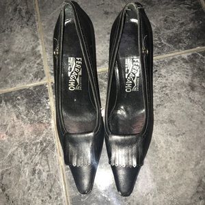 Vintage Salvatore Ferragamo kitten heels